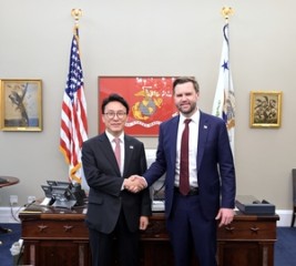 PM Kim Min-seok meets Vance in Washington to discuss trade, investment plan