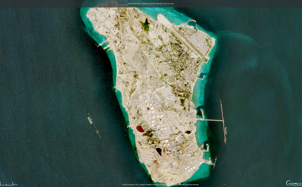 A handout satellite image made available by Copernicus, the European Union's Earth Observation Program, on Saturday shows Kharg island, Iran.  EPA-Yonhap