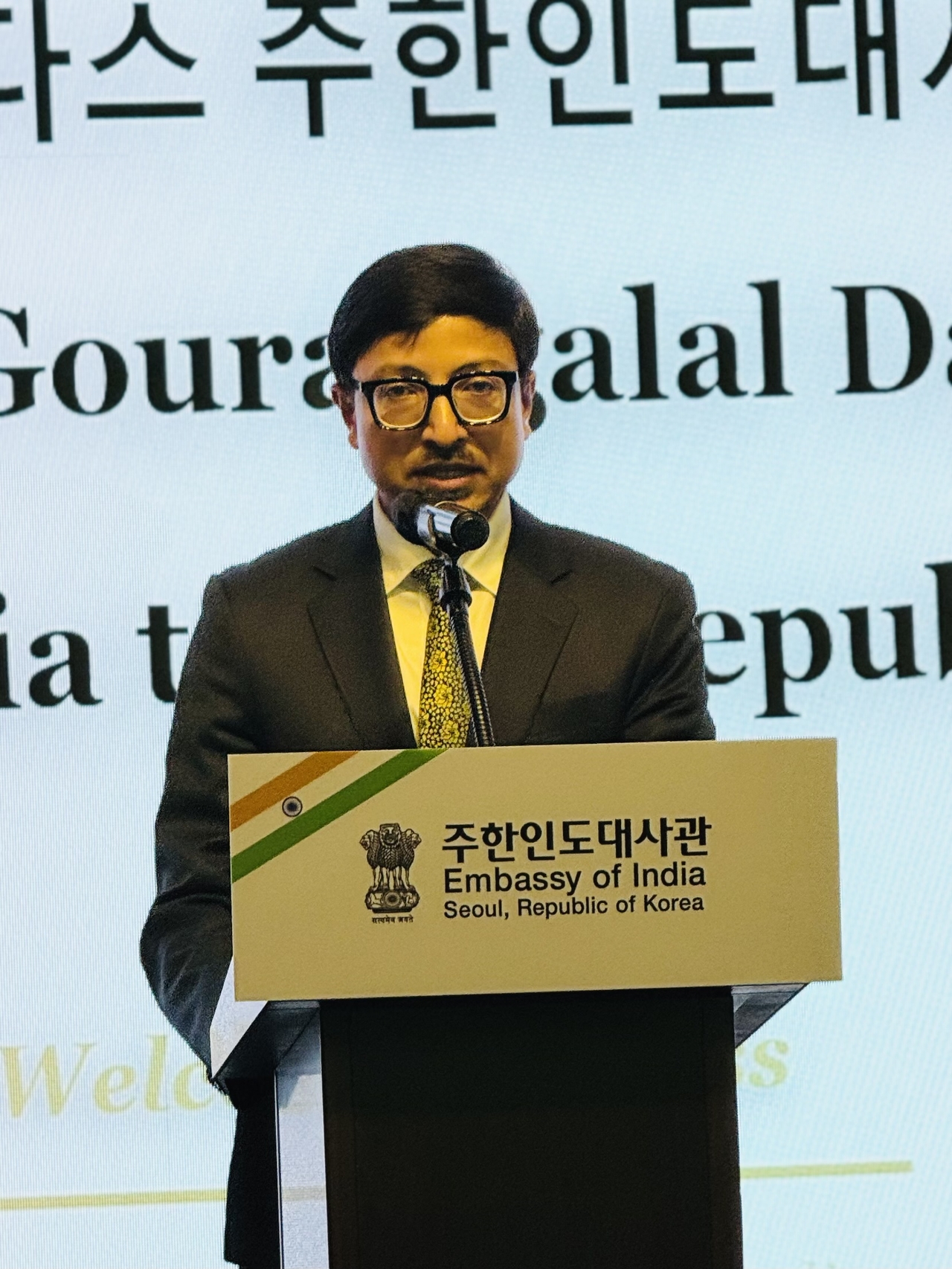 Indian Ambassador to Korea Gourangalal Das speaks during the "Incredible India -- Explore the Extraordinary" roadshow organized by the Indian Embassy in Seoul at Sebitseom in Seocho-gu, Seoul, Monday. (Sanjay Kumar/The Korea Herald)