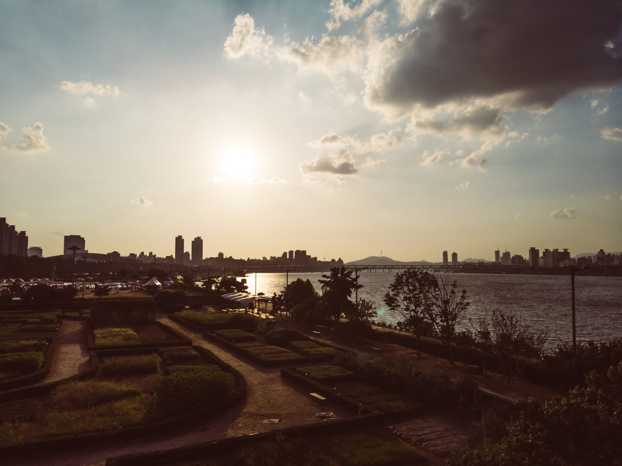 View of the Han River in Seoul (123rf)