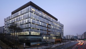 Cha Biotech cuts vaccine stake, bets on CGT, AI