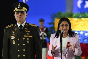 Venezuelan leader sacks defense minister
