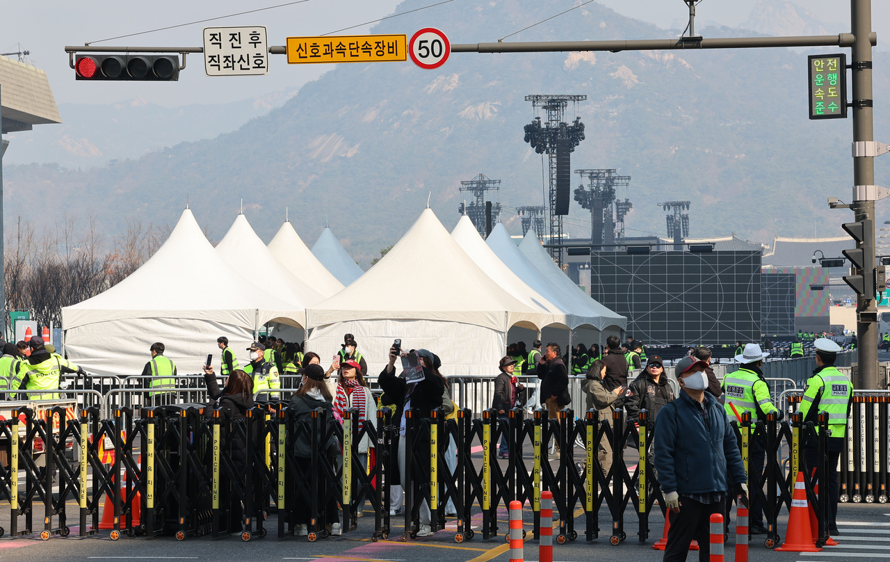 Traffic restrictions in Seoul for BTS Arirang comeback concert on Sejong-daero. (Yonhap)