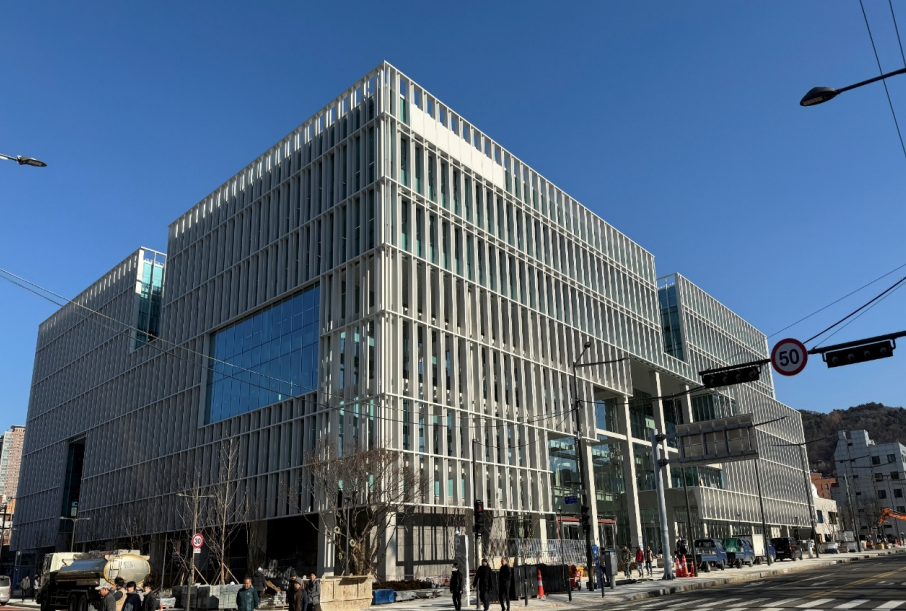The new Seoul Metropolitan Office of Education building in Yongsan-gu, Seoul (SMOE)