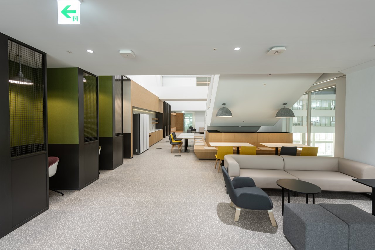 An employee rest area within the new Seoul Metropolitan Office of Education building in Yongsan-gu, Seoul (SMOE)