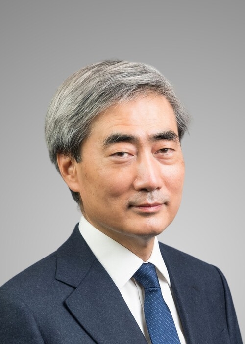 Shin Hyun-song, former head of the BIS Monetary and Economic Department, has been named the next Bank of Korea governor. (Yonhap)