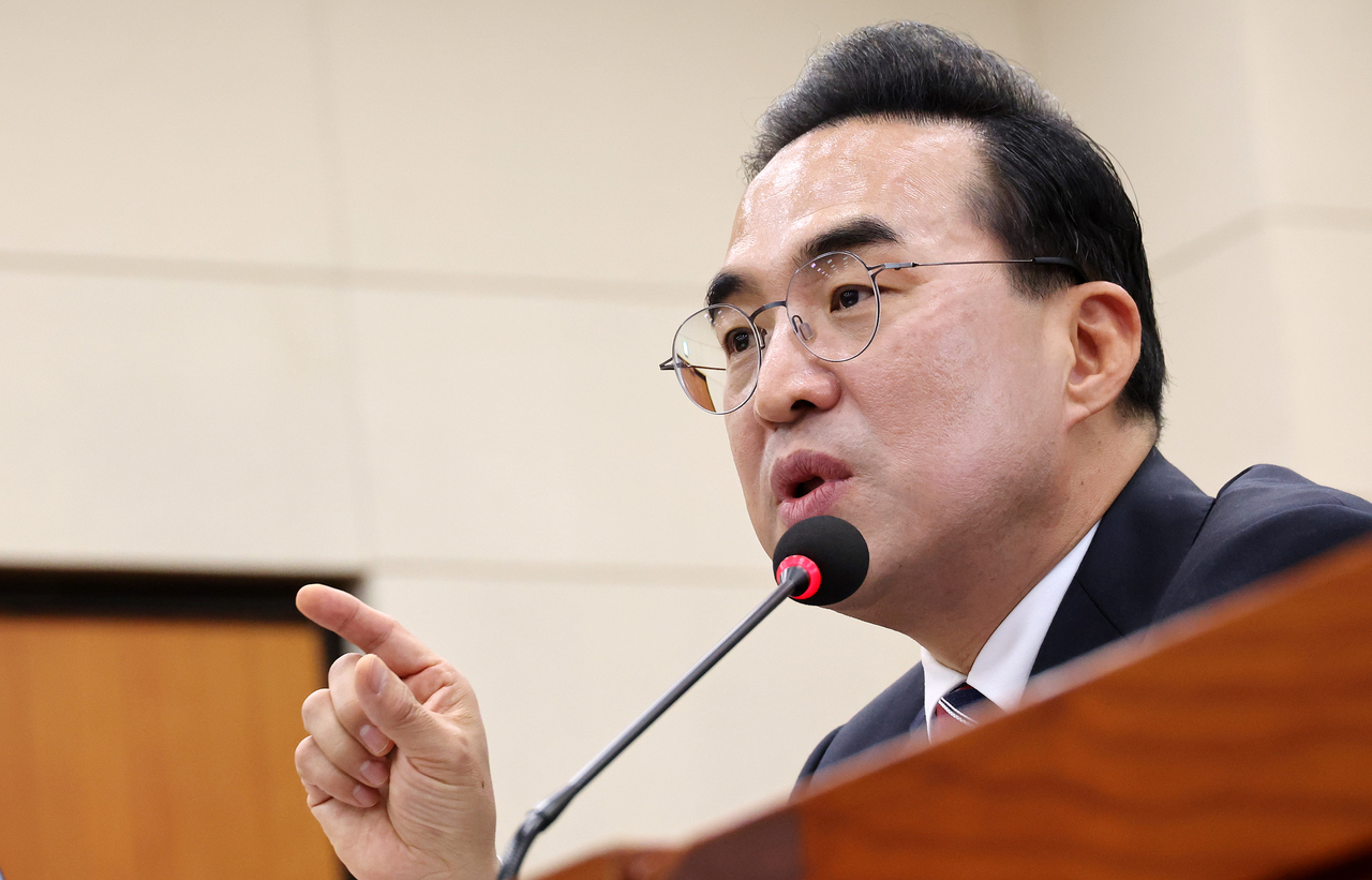 Planning and Budget Miniter Park Hong-keun speaks during a parliamentary confirmation hearing in Seoul on Monday. (Yonhap)