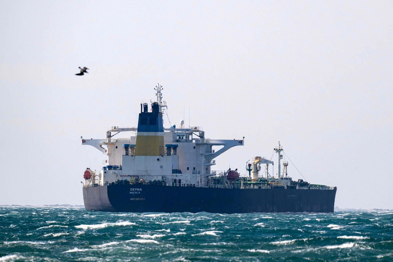 The Mozambican-flagged oil tanker "Deyna," suspected of belonging to the Russian's shadow fleet, is seen off the coast near the Rainaires beach, close to Port-de-Bouc, in Martigues, Wednesday. (AFP-Yonhap)