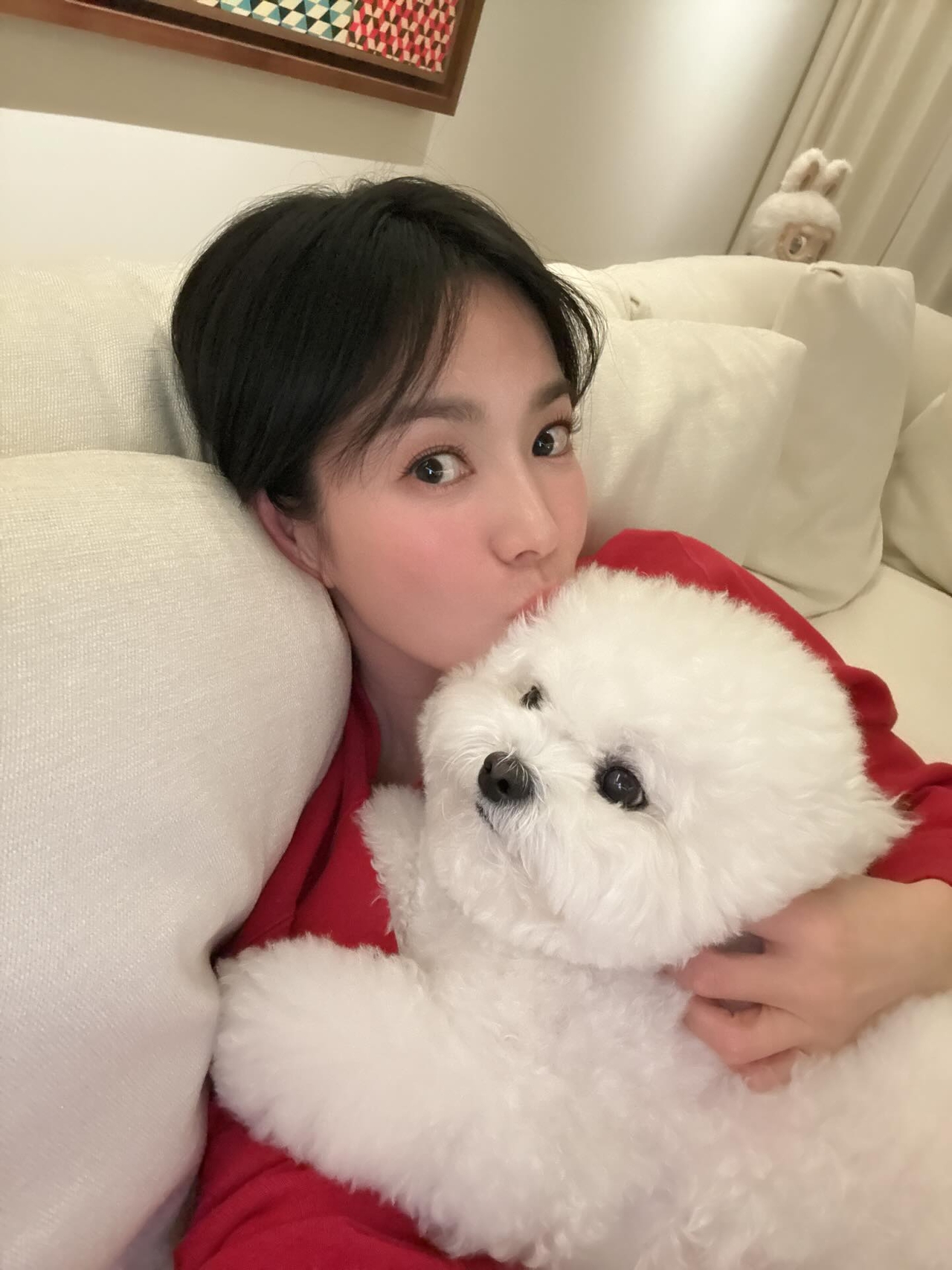 사진=송혜교 채널