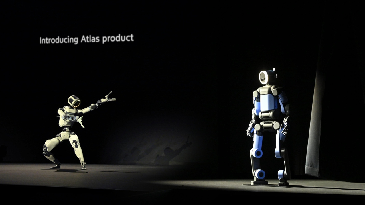 Hyundai Motor Group’s US subsidiary Boston Dynamics unveiled its humanoid robots, Atlas prototype model (left) and Atlas product model, at the CES 2026 held in Las Vegas on Jan. 6. (Hyundai Motor Group)
