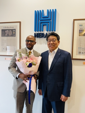 Outgoing envoy, Herald CEO eye stronger Korea-Africa ties