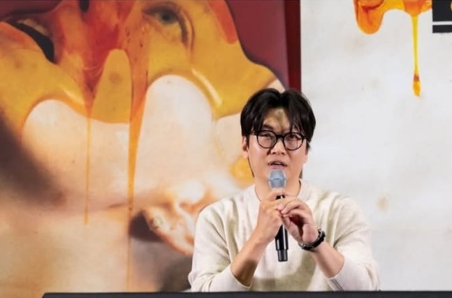 Hwang Seok-hee at a screening of the film "Bugonia" at Lotte Cinema World Tower in Seoul on Nov. 19. (CJ ENM)