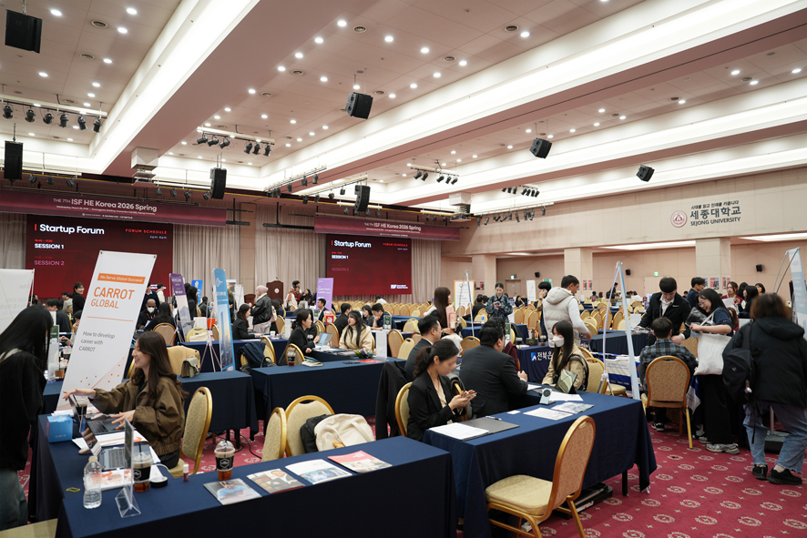 People participate in the 7th International Student Futures Spring 2026 Career Fair and Startup Forum, held at Sejong University in Gwangjin-gu, Seoul, on March 27. (Sejong University)