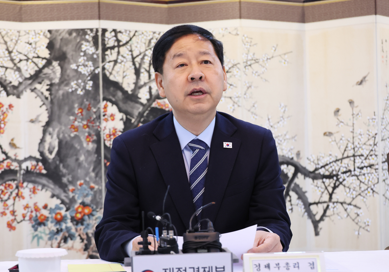 Finance Minister Koo Yun-cheol  (Yonhap)