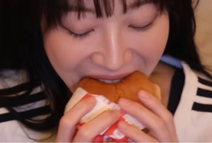 "먹방 너무 식상해, 쯔양까지 투입했는데" 100만명' 이탈 행렬에 '... - 뉴스 썸네일 이미지