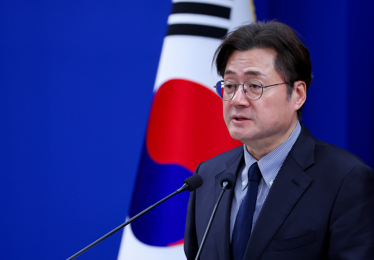 Hong Ik-pyo, presidential secretary for political affairs. (Yonhap)