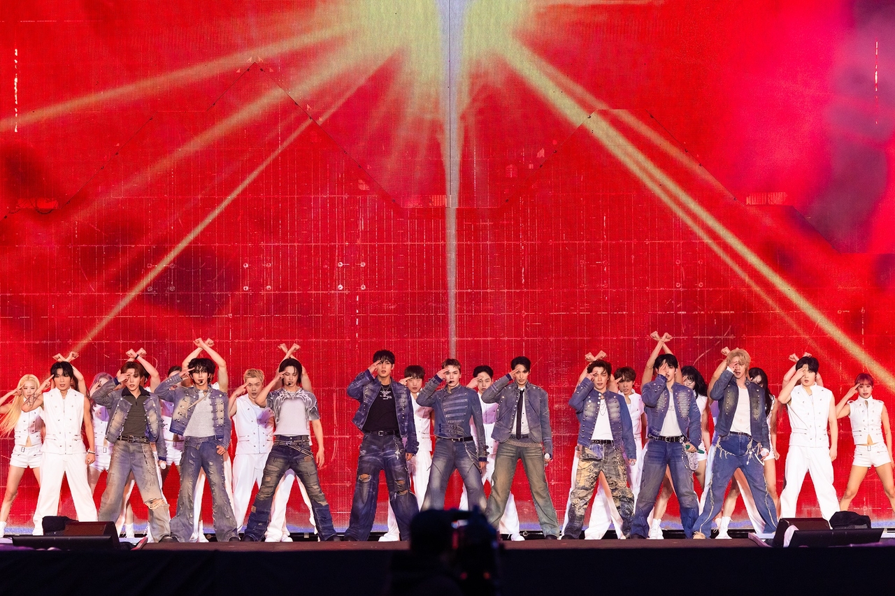 Seventeen powers through rain-soaked finale, promises future