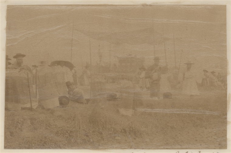 Hall's photo of the Qing dynasty envoy’s procession paying condolences for Queen Sinjeong’s state funeral (Nov. 8, 1890)