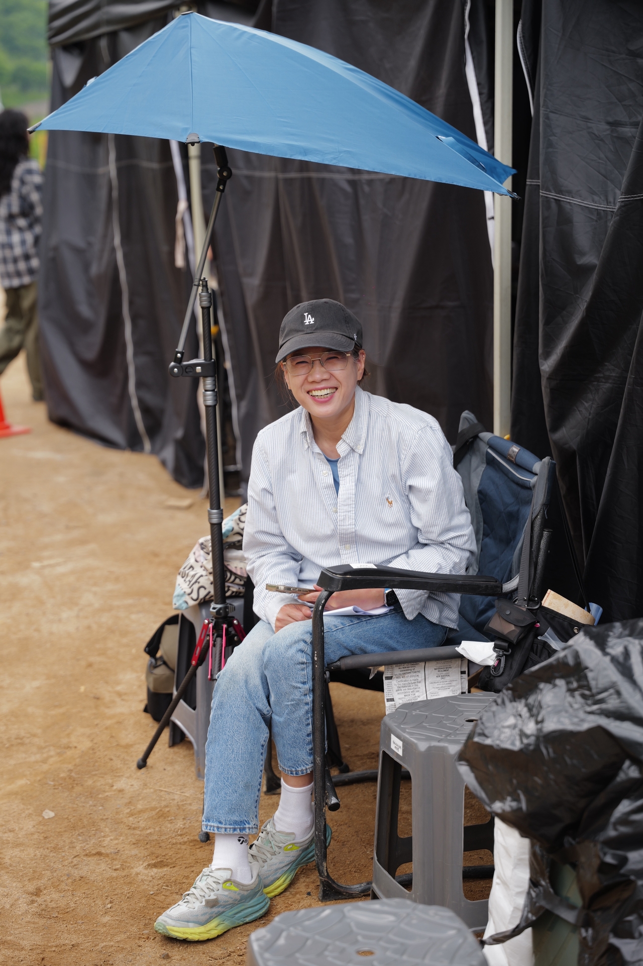 Makeup director Song Jong-hee on the set of "The King's Warden" (Song)