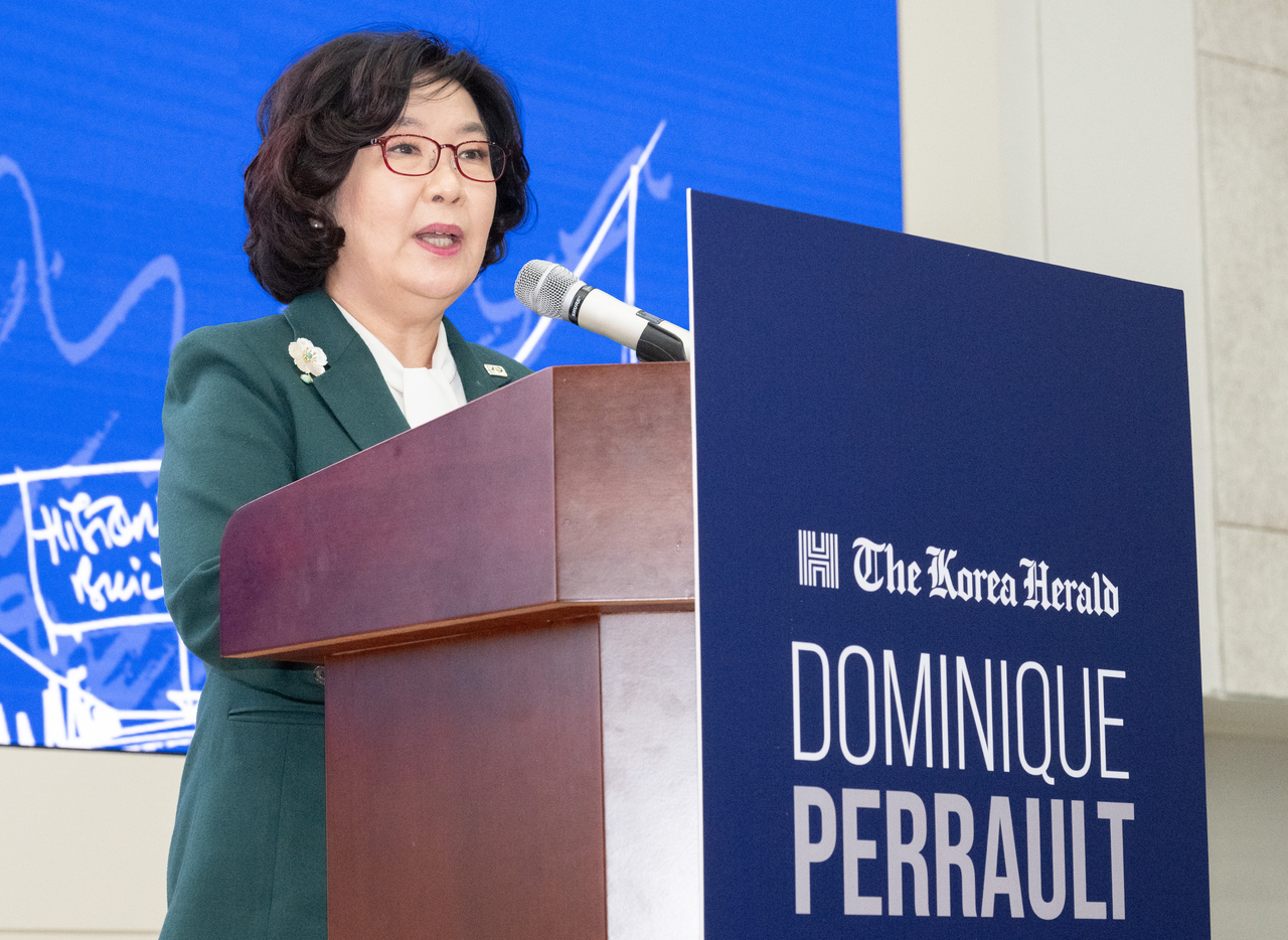Ewha Womans University President Lee Hyang-sook speaks during the 2026 Korea Herald Architecture Talk at Ewha Womans University’s Ewha Campus Complex in Seoul, Tuesday. (Yoon Chang-bin/The Korea Herald)