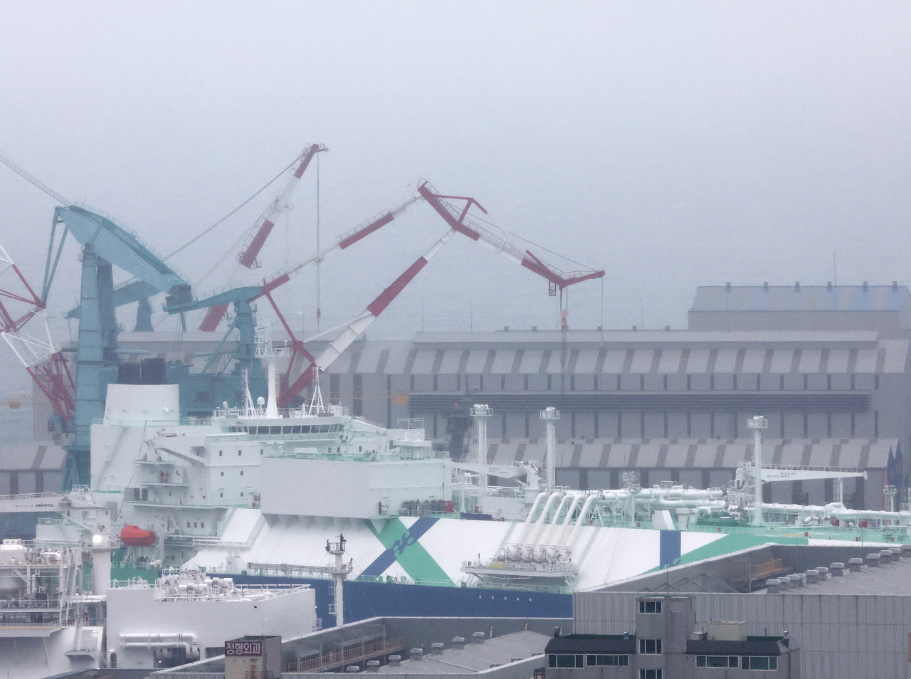 A HD Hyundai Heavy Industries Co. shipyard in Ulsan, about 300 kilometers southeast of Seoul, Thursday. (Yonhap)