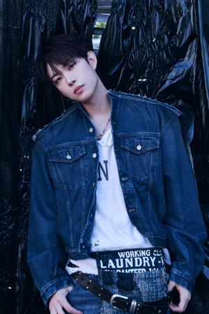 Alpha Drive One’s Geonwoo apologizes, suspends activities