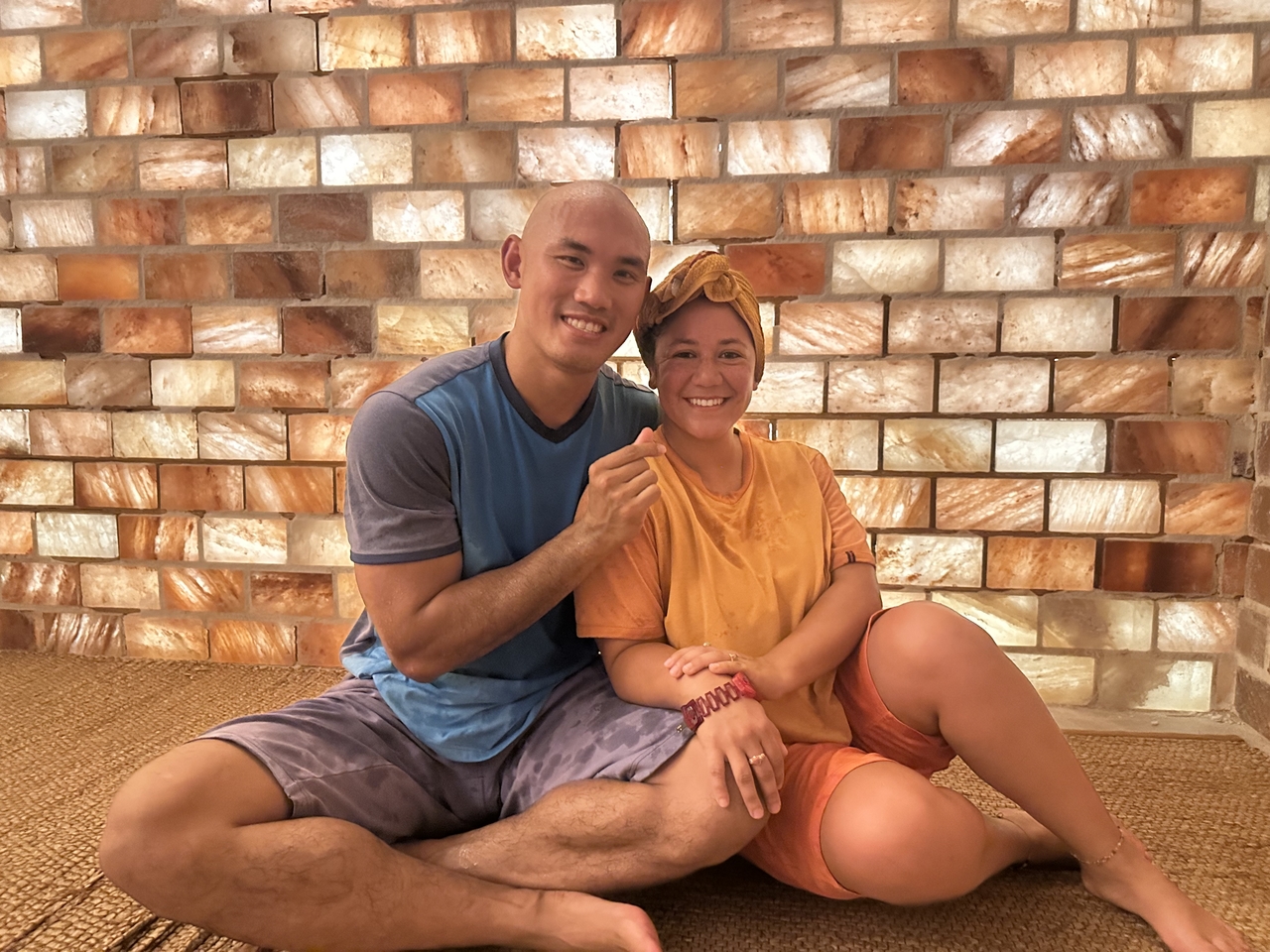 Jonathan Le (left) and Leslie Patino from San Diego enjoy thier jjimjilbang experience for the first time in Korea. (The Korea Herald/ Choi Jeong-yoon)