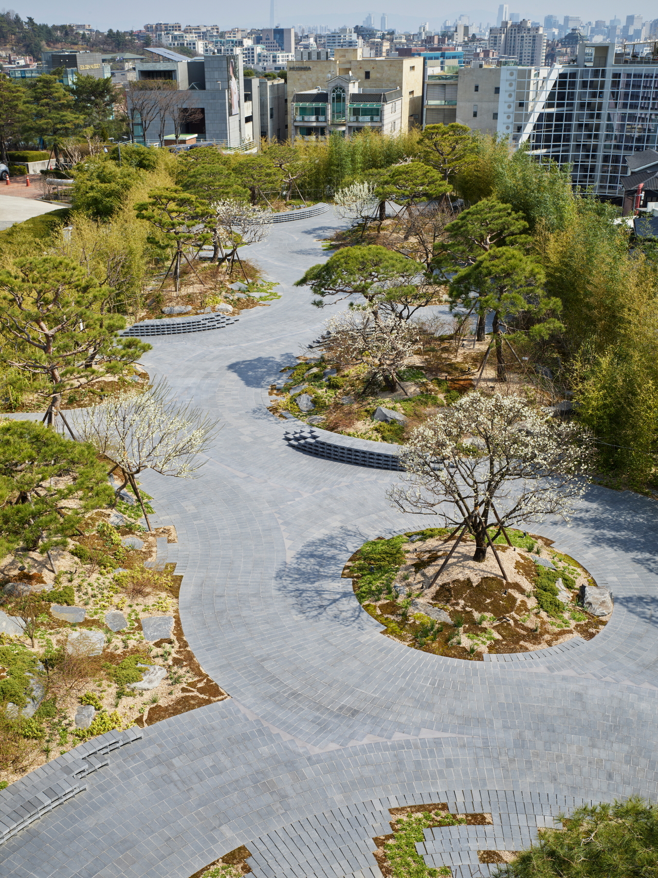 Aerial view of Gabriel Orozco Garden at Leeum Museum of Art (Courtesy of the artist, museum)