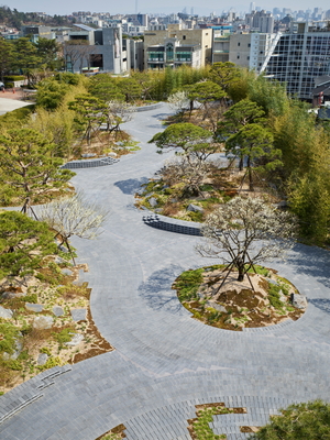 Leeum Museum of Art transforms outdoor deck into walkable garden by Gabriel Orozco