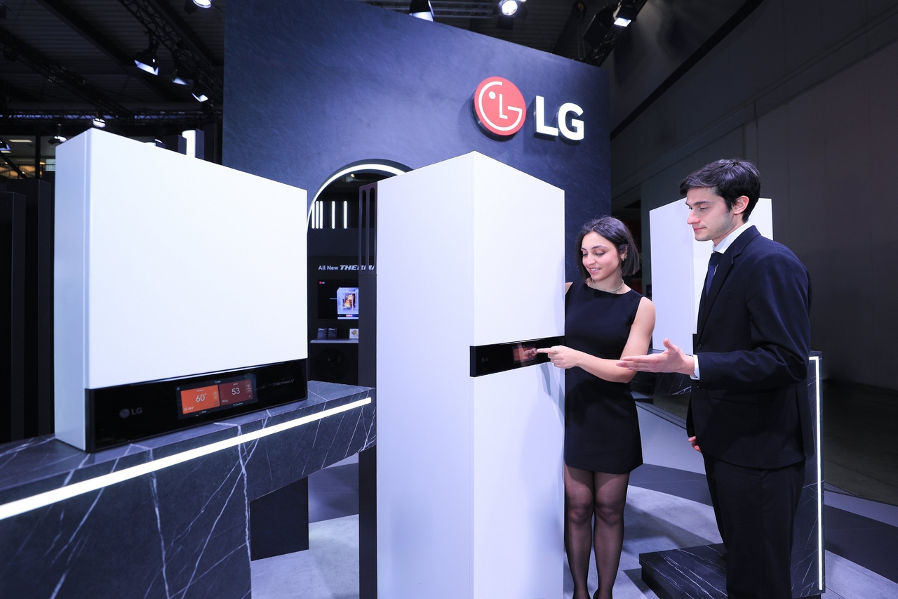 Visitors examine LG Electronics' new Therma V air-to-water heat pump indoor units at MCE 2026 in Milan last month. (LG Electronics)