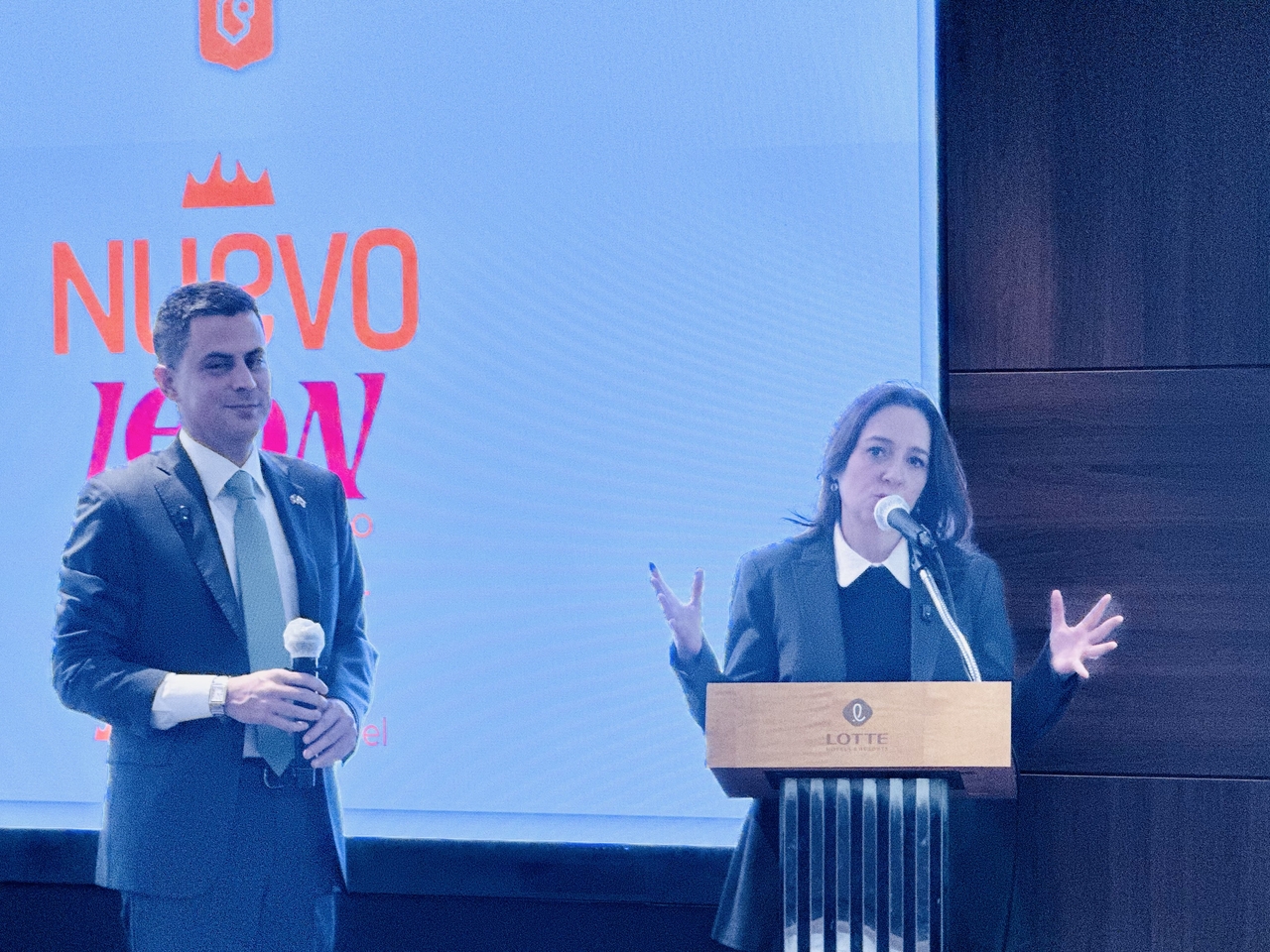 Maricarmen Martinez (right), minister of tourism of Nuevo Leon, speaks at an event during her visit to Seoul at Lotte Hotel in Jungu-gu, Seoul, Friday. (Sanjay Kumar/The Korea Herald)