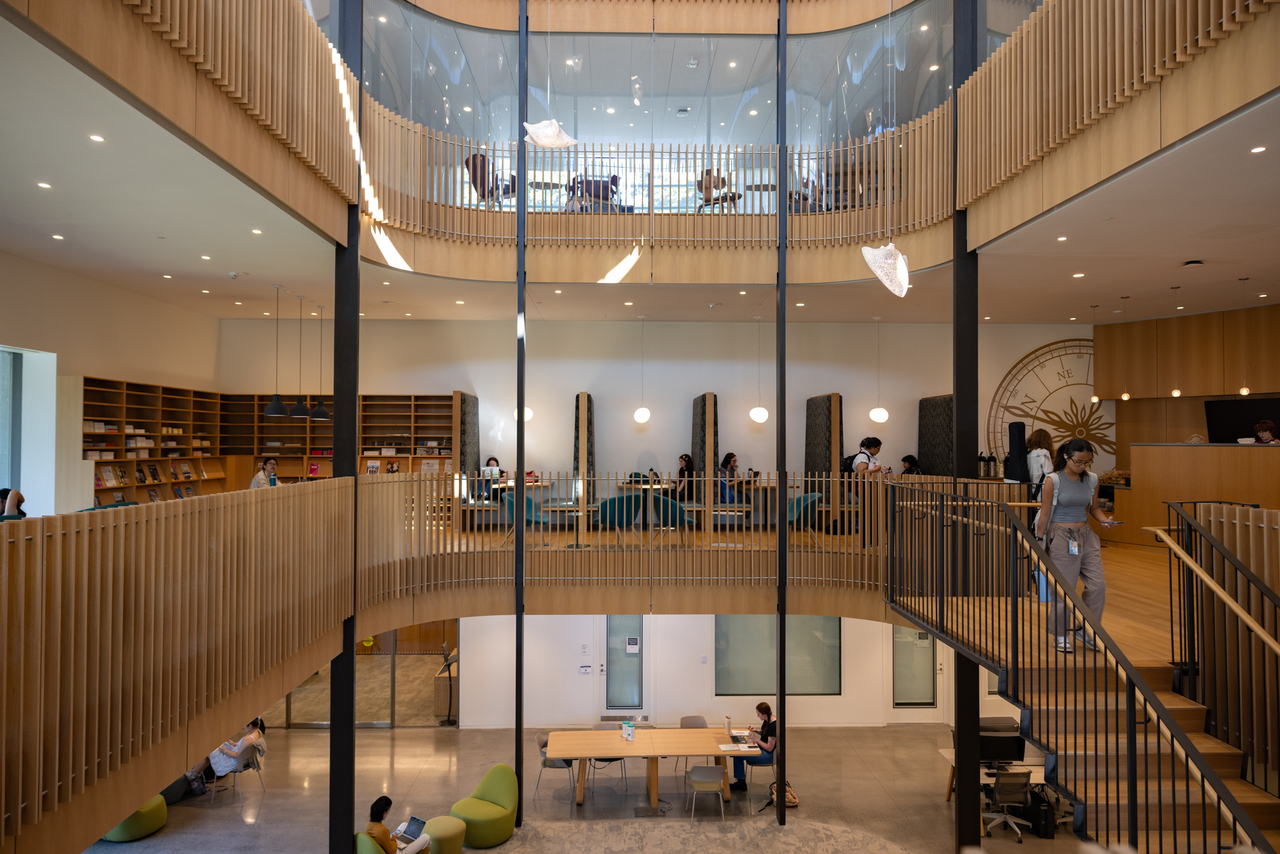 Interior of Neilson Library, the main library at Smith College (Smith College)