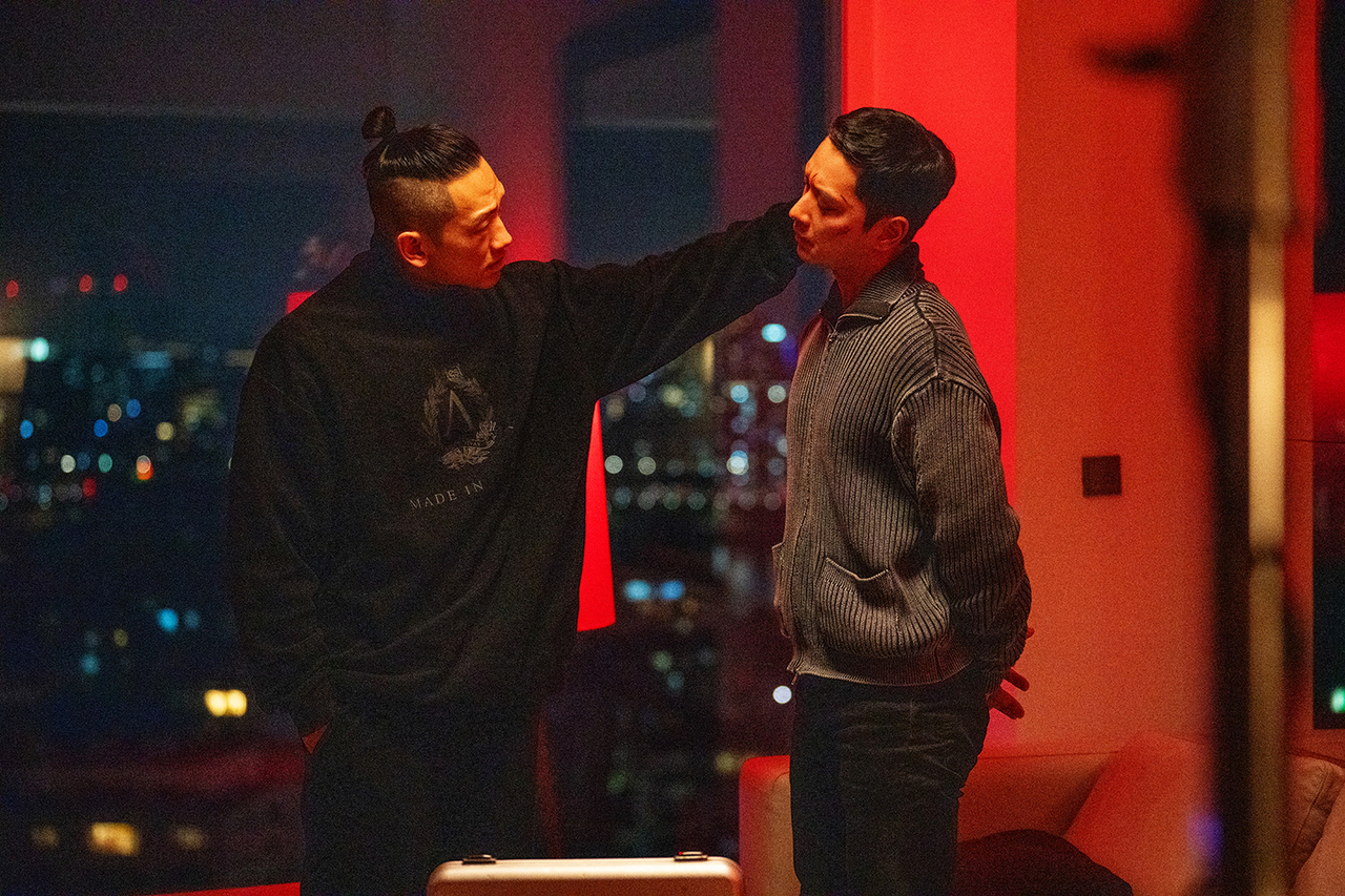"Bloodhounds" Season 2, starring Jung Ji-hoon (left) (Netflix)