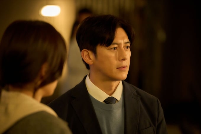 Go Soo stars in "Colony." (Showbox)