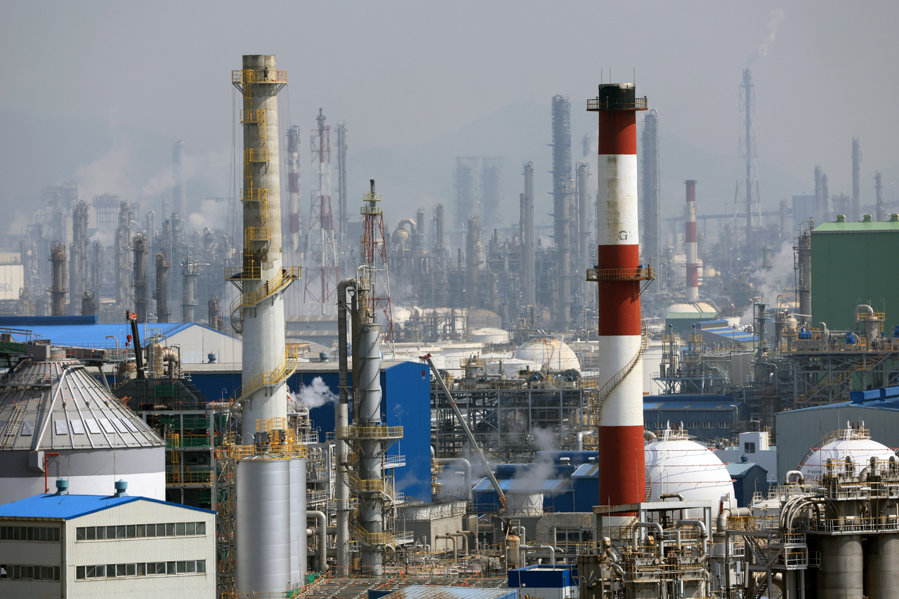 A petrochemical industrial complex in Yeosu, about 320 kilometers south of Seoul. (Yonhap)