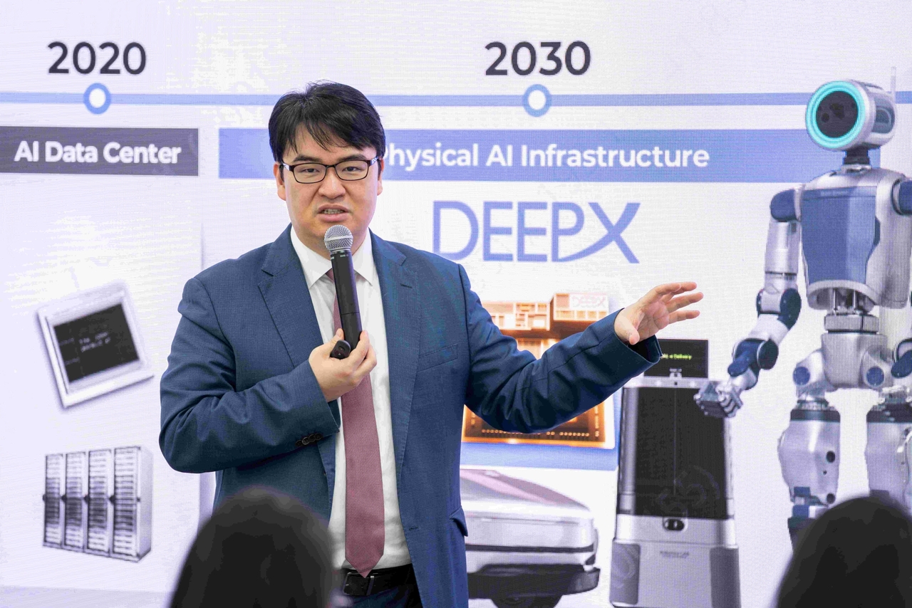DeepX CEO Kim Lok-won speaks during a press briefing at the company’s headquarters in Pangyo, Gyeonggi Province, Tuesday. (DeepX)
