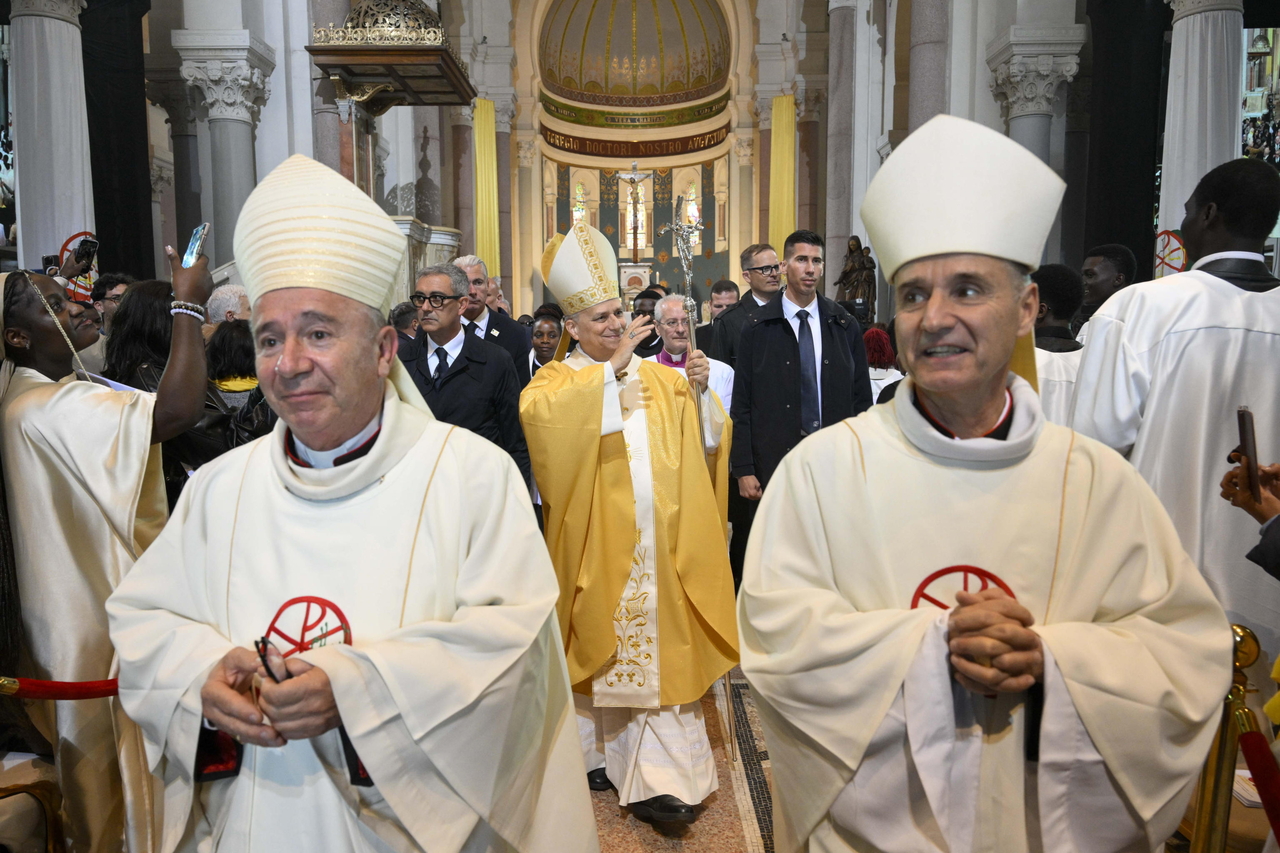 Pope Leo XIV (center) celebrates Holy Mass at the Basilica of St. Augustine in Annaba, Algeria, Tuesday.   (EPA-Yonhap)