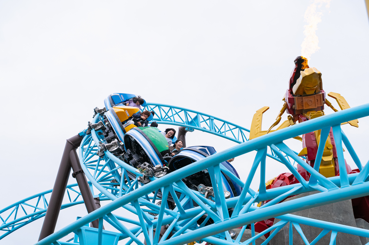 Masters of Spinjitzu roller coaster (Legoland Korea)