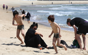 벚꽃 지자마자 한여름?…이번 주말 30도 육박 ‘무더위’