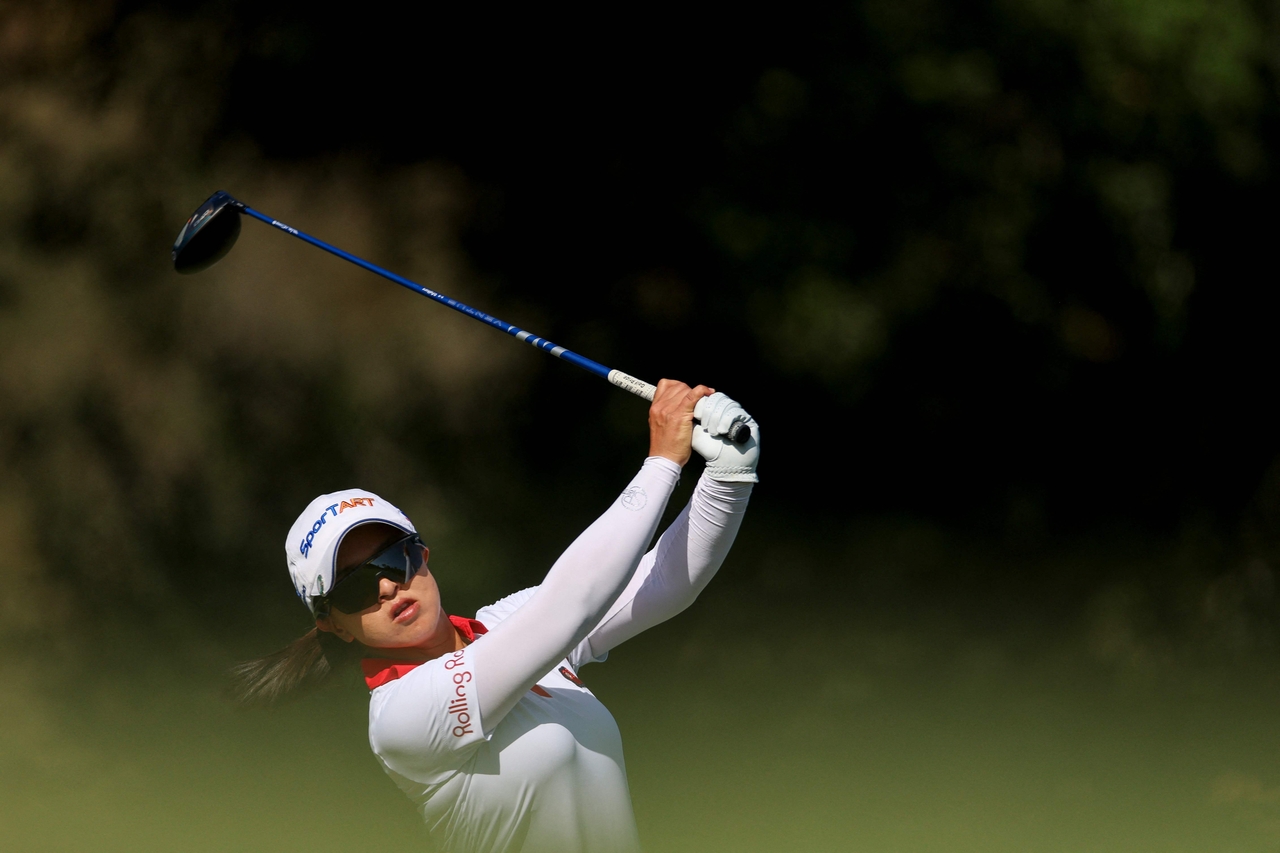 Kim Sei-young of South Korea tees off on the 13th hole during the final round of the JM Eagle LA Championship at El Caballero Country Club in Los Angeles on Sunday. (Getty Images)