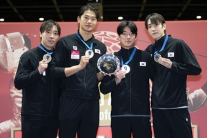 Korea sabre teams win gold, silver