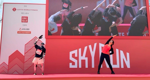 롯데이노, 롯데월드타워 마라톤에 로봇 ‘로이’ 투입