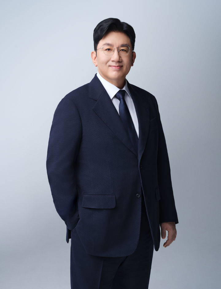Bang Si-hyuk, Hybe chair (Hybe)