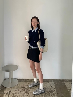 '하정우♥' 차정원, 초미니 입고 다닐만..운동화 신고도 매끈 학다리 - 뉴스 썸네일 이미지