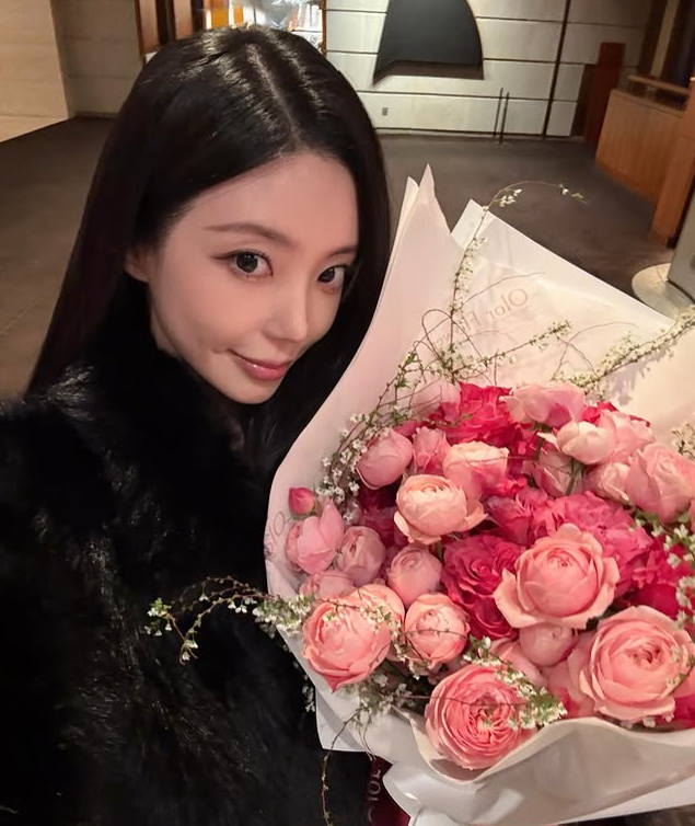 윤하정 채널