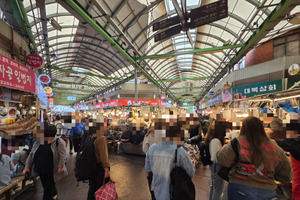 [르포] 광장시장은 물도 돈내고 먹는다? 상술이냐 위생이냐, 거세지는 ... - 뉴스 썸네일 이미지