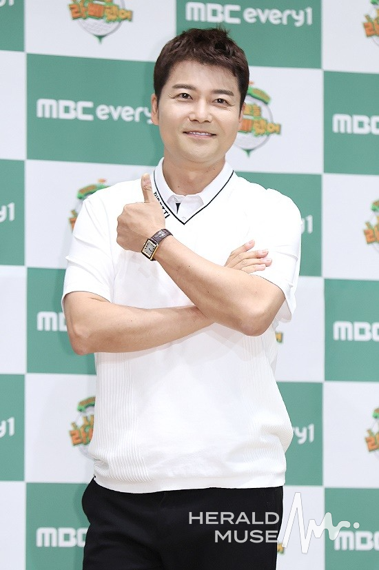 전현무/사진=헤럴드뮤즈 DB