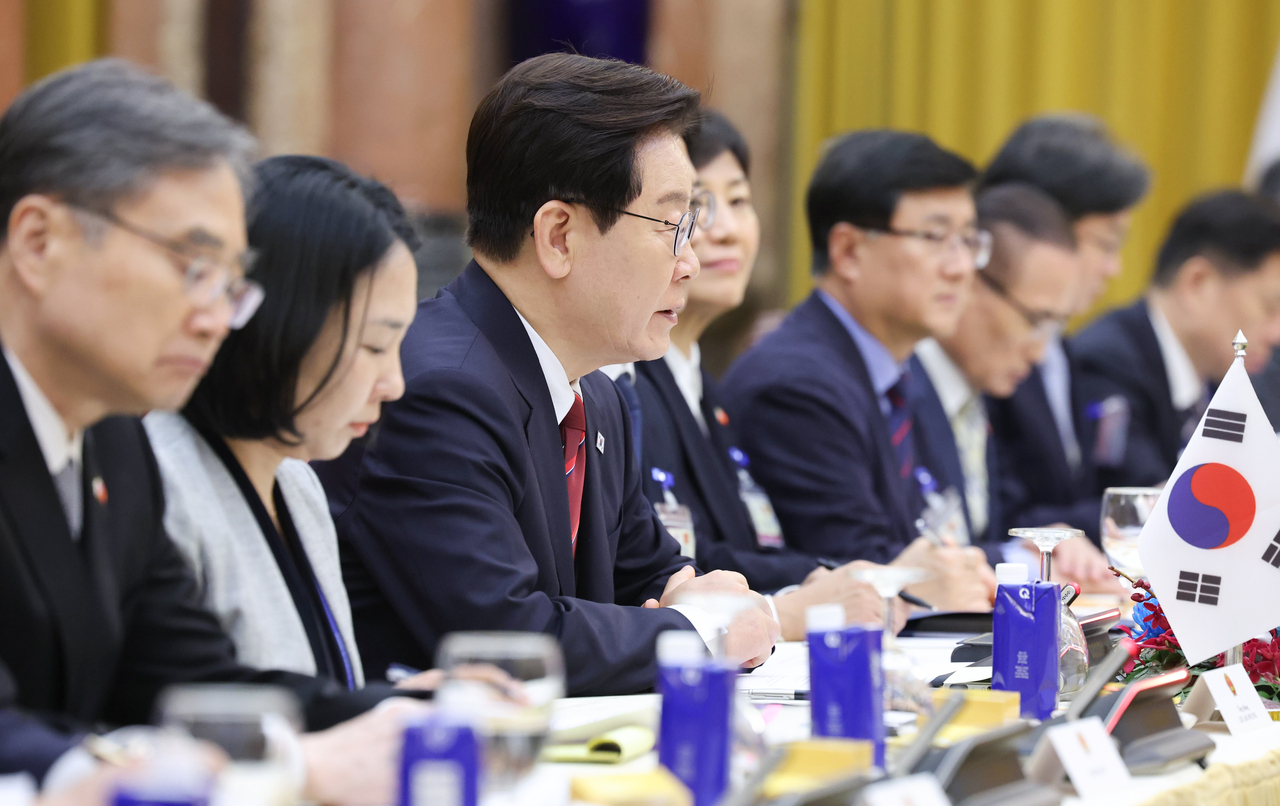 President Lee Jae Myung speaks during an expanded summit with To Lam, who serves as current general secretary of the Communist Party of Vietnam and president of Vietnam, at the Presidential Palace in Hanoi, Vietnam, on Wednesday. (Yonhap)