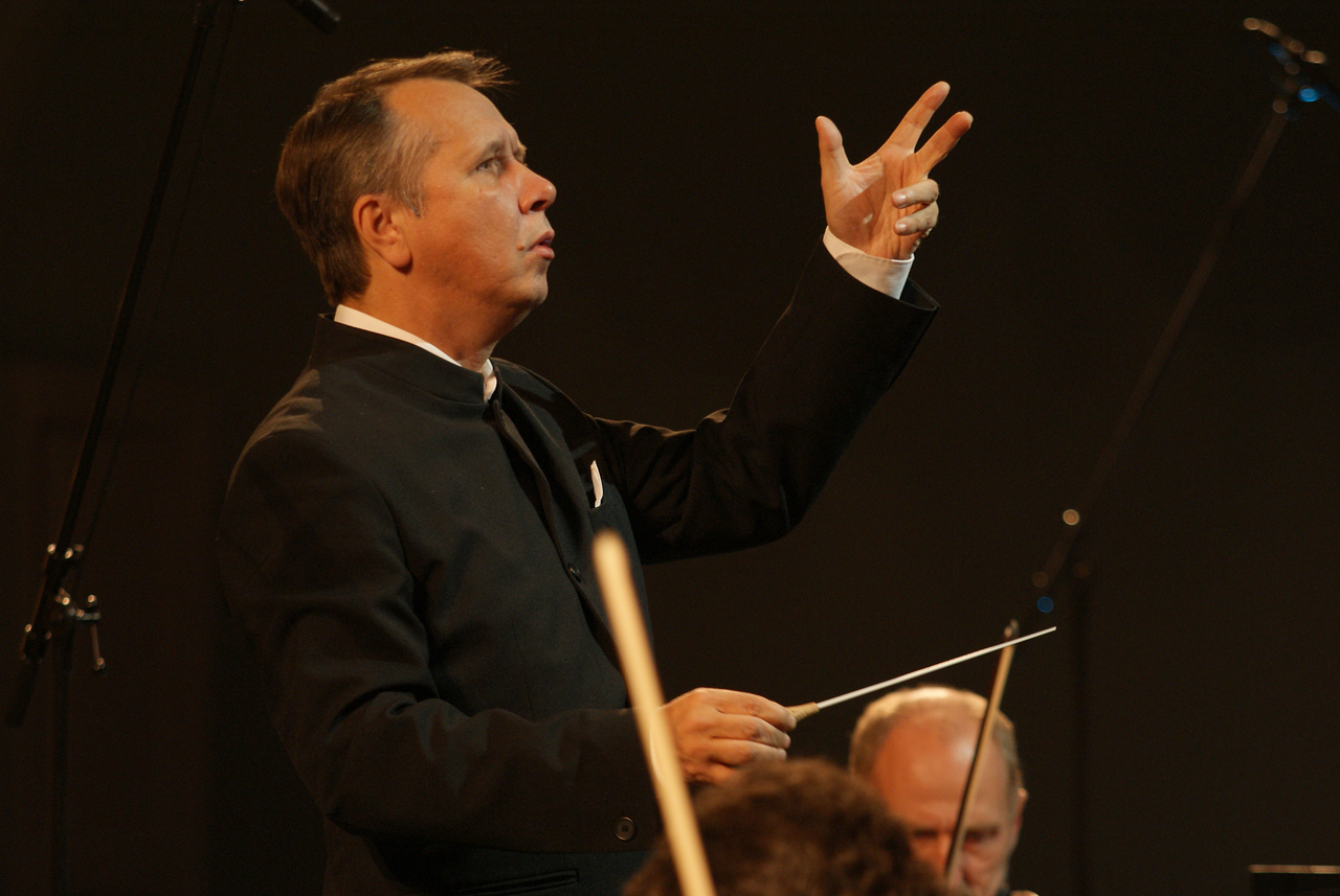 Conductor Mikhail Pletnev (Atempo)