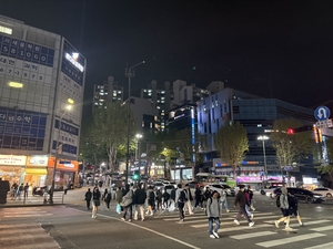 학원 수업 10시 넘으면 각오해!…불야성 스터디카페, 비웃는 변칙 사교육 [세상&플러스]